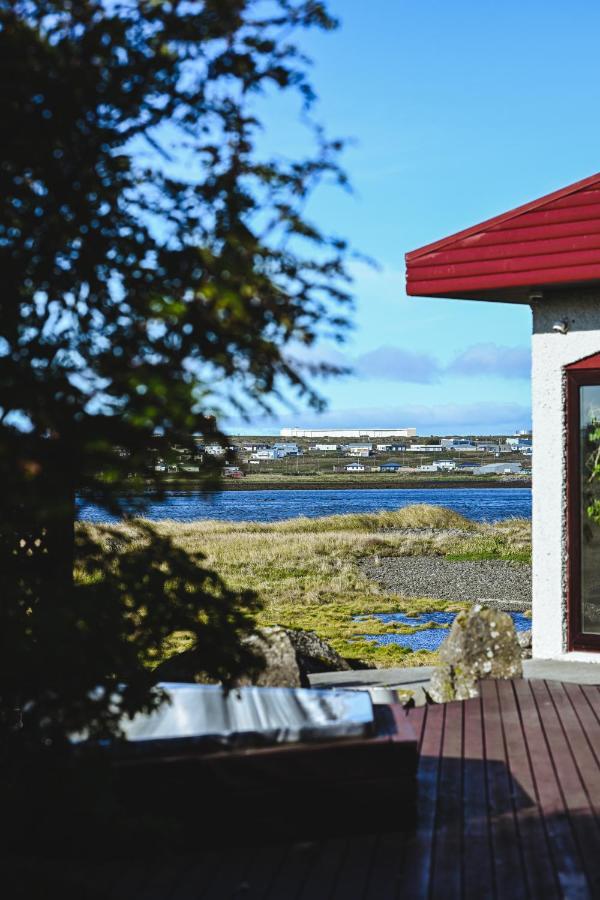 Alka - Cozy Room By The Sea With Private Hot Tub Njarthvik Exterior foto